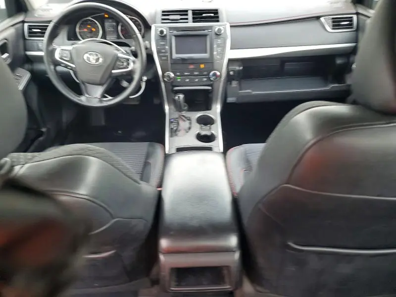 2015 TOYOTA CAMRY SE  