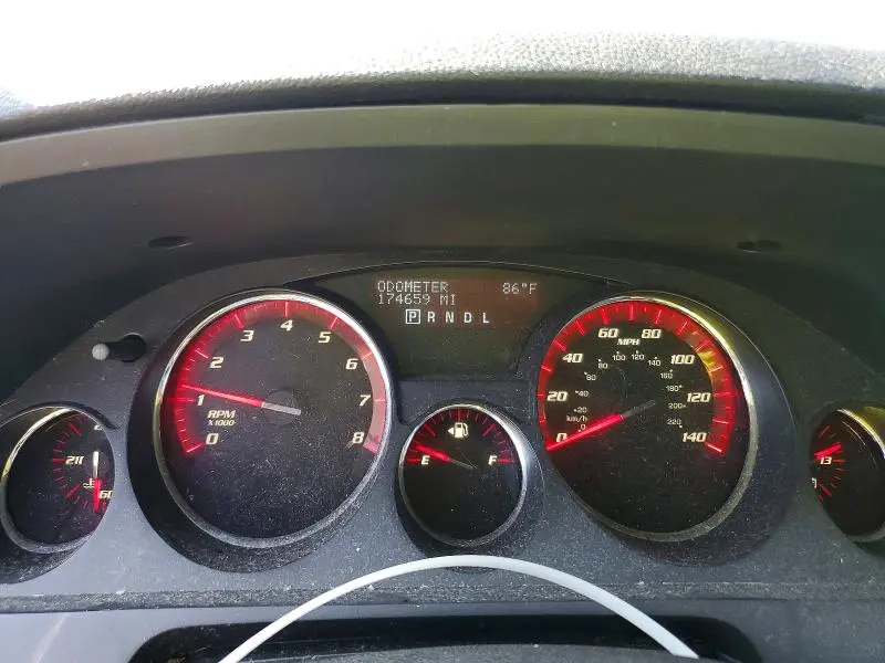 2011 GMC ACADIA SLE  