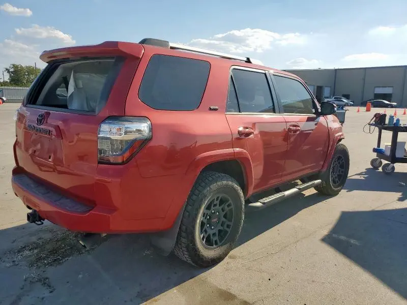 2022 TOYOTA 4RUNNER SR5  
