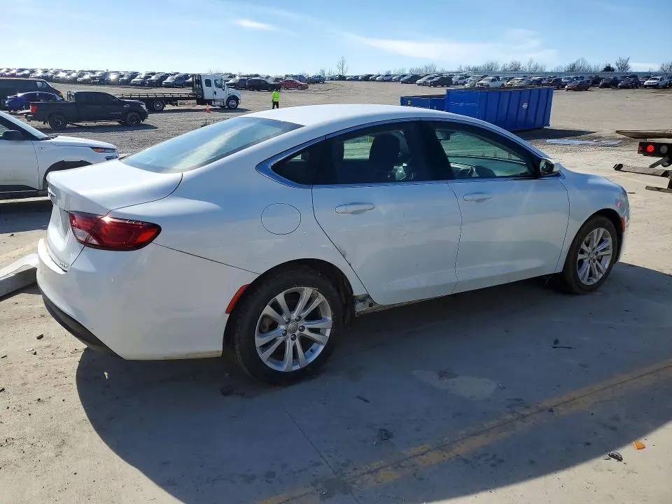 2016 CHRYSLER 200 LX  
