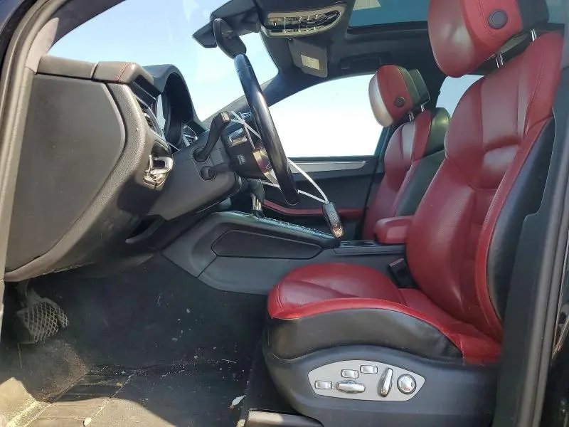 2015 PORSCHE MACAN TURBO  