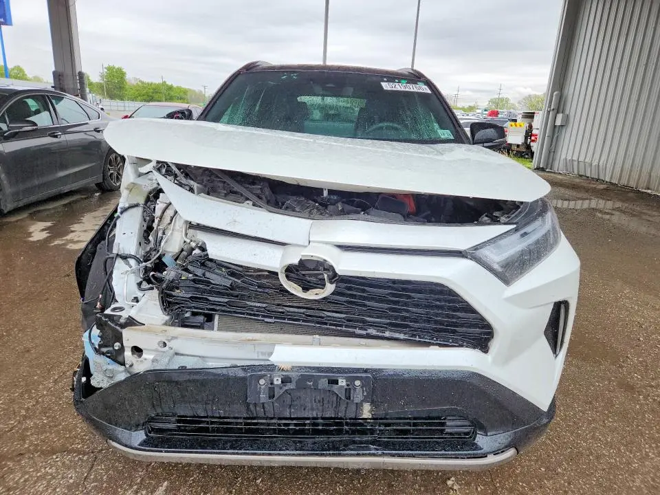 2024 TOYOTA RAV4 XSE  