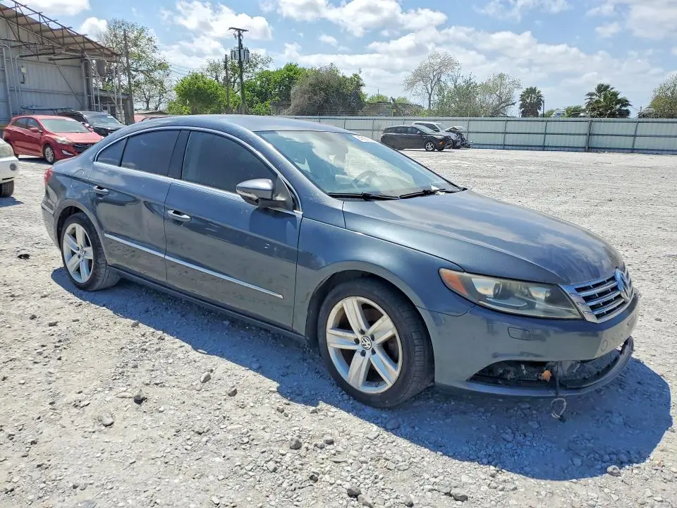 2013 VOLKSWAGEN PASSAT   