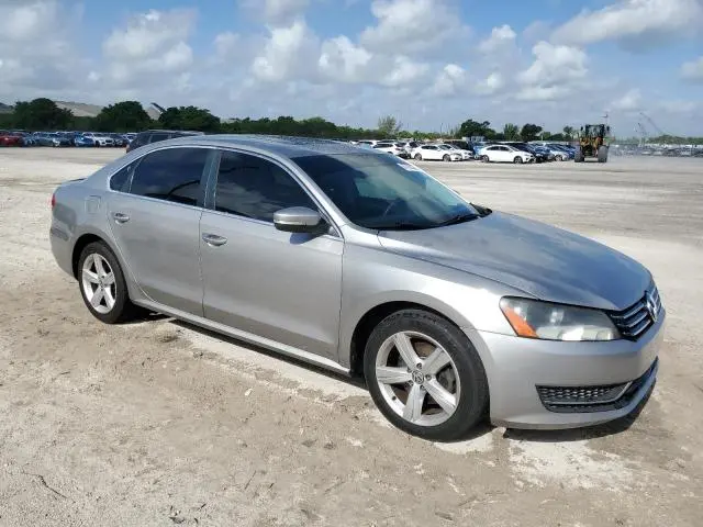 2013 VOLKSWAGEN PASSAT SE  