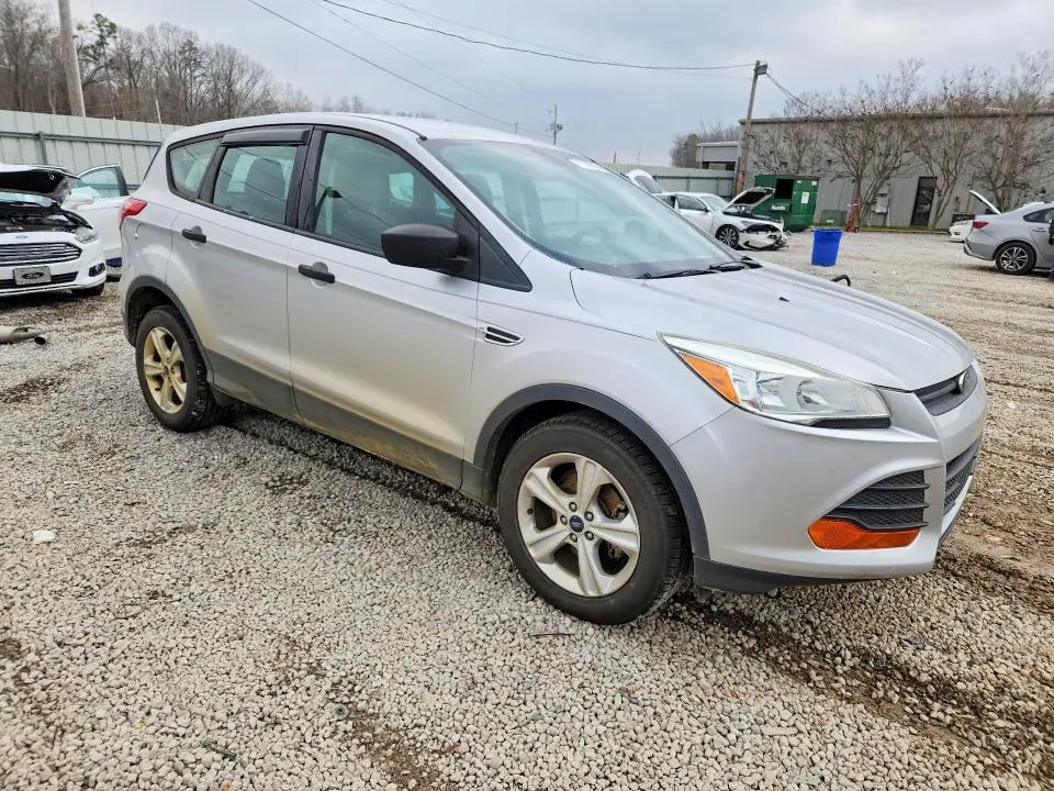 2016 FORD ESCAPE S  