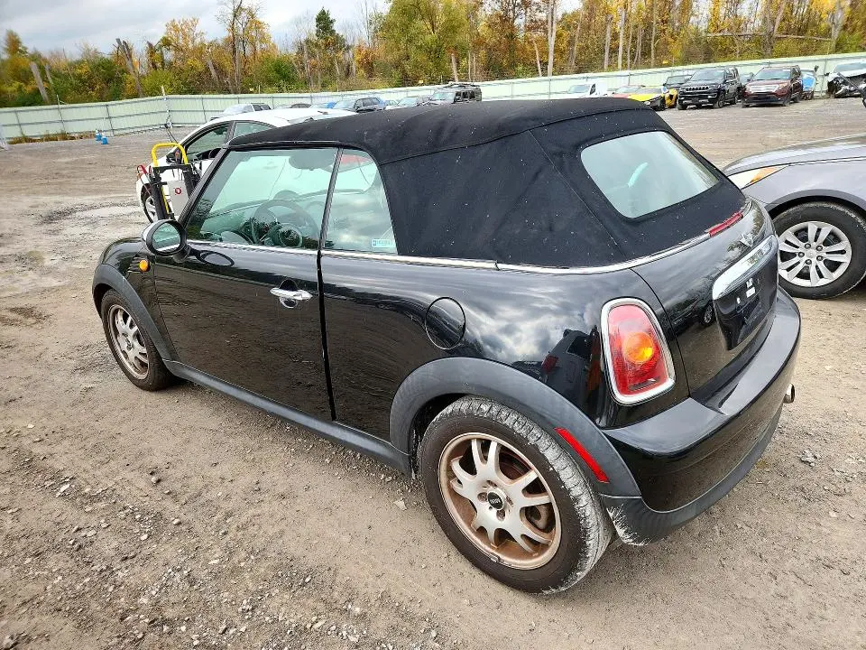 2010 MINI COOPER   