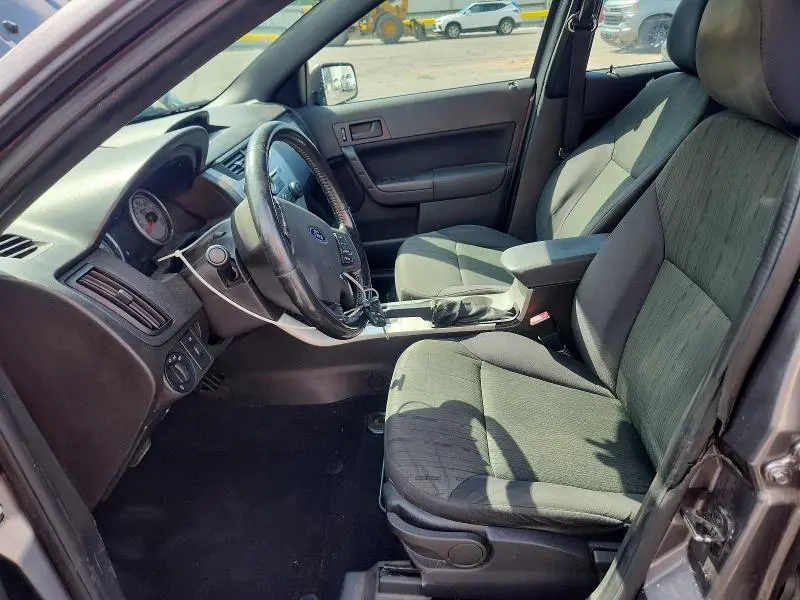 2011 FORD FOCUS SE  