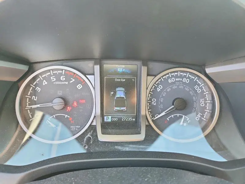 2023 TOYOTA TACOMA SR5 V6  