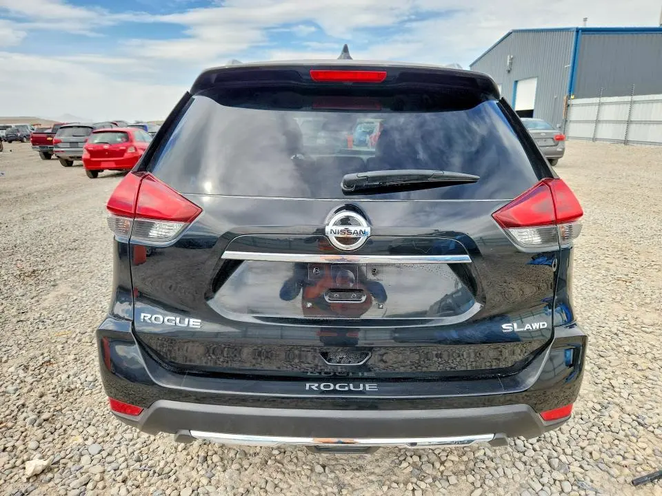 2018 NISSAN ROGUE SL  