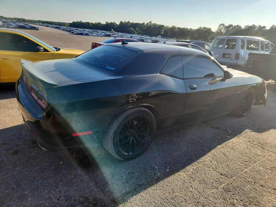2015 DODGE CHALLENGER SXT  