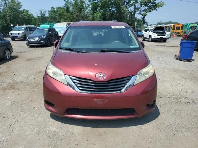 2011 TOYOTA SIENNA LE  
