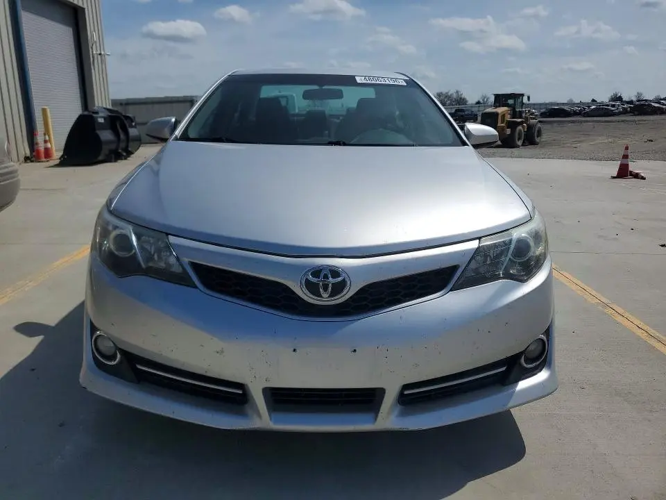 2013 TOYOTA CAMRY SE  