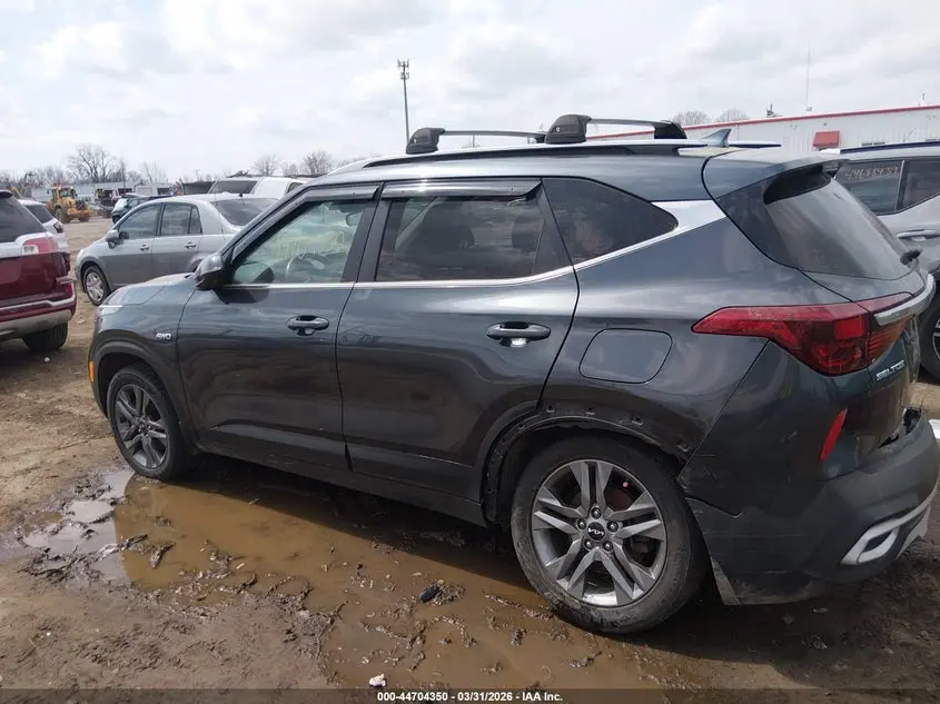 2021 KIA SELTOS S
