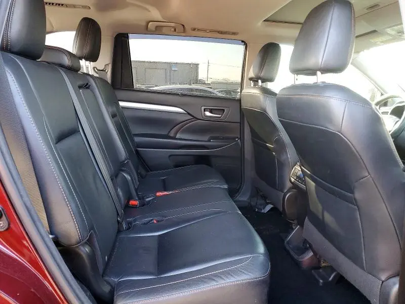 2016 TOYOTA HIGHLANDER XLE  