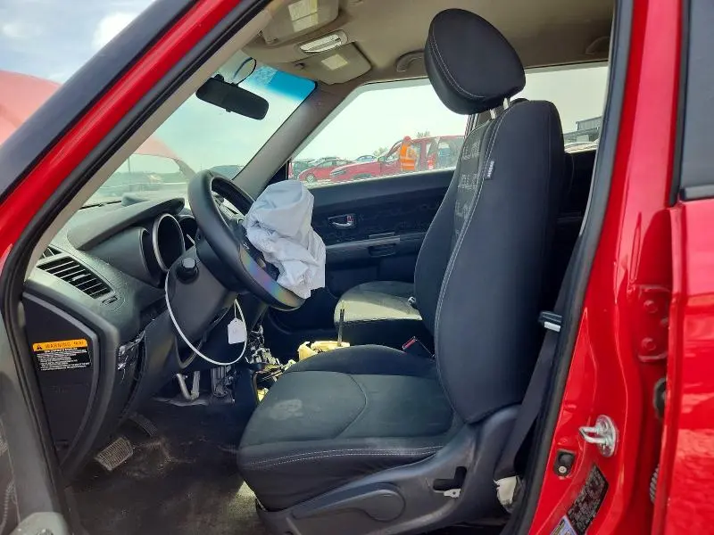 2013 KIA SOUL +  