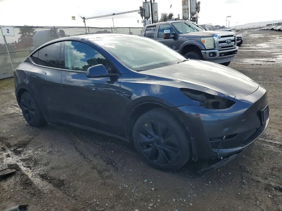 2024 TESLA MODEL Y   
