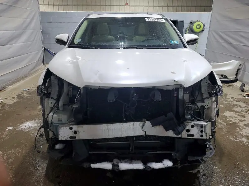 2016 TOYOTA HIGHLANDER LIMITED  