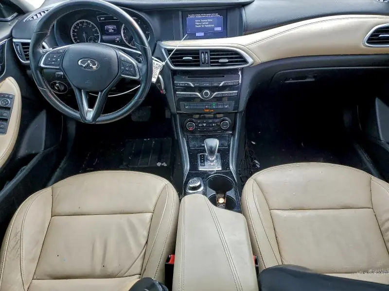 2018 INFINITI QX30 BASE  