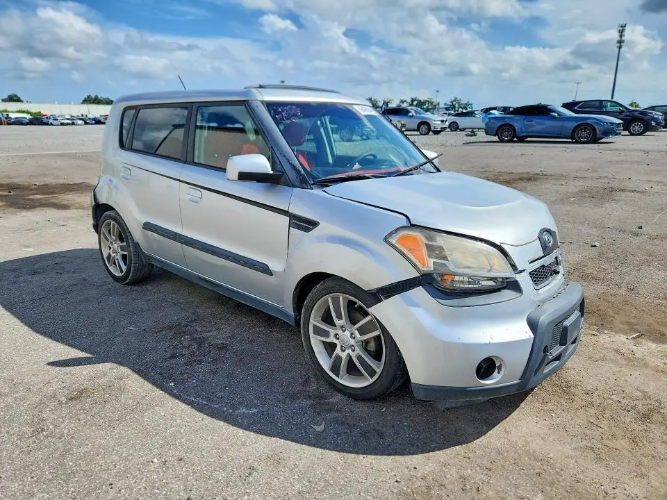 2010 KIA SOUL +  