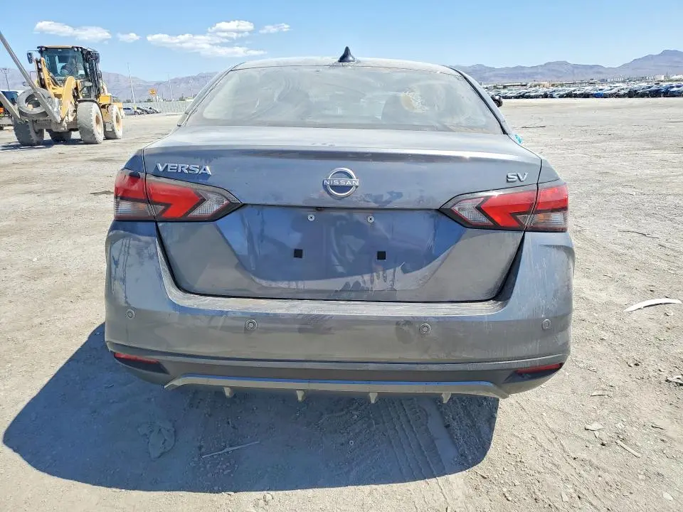 2023 NISSAN VERSA SV  