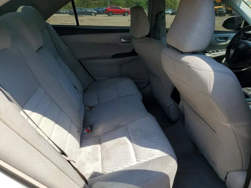 2016 TOYOTA CAMRY LE  