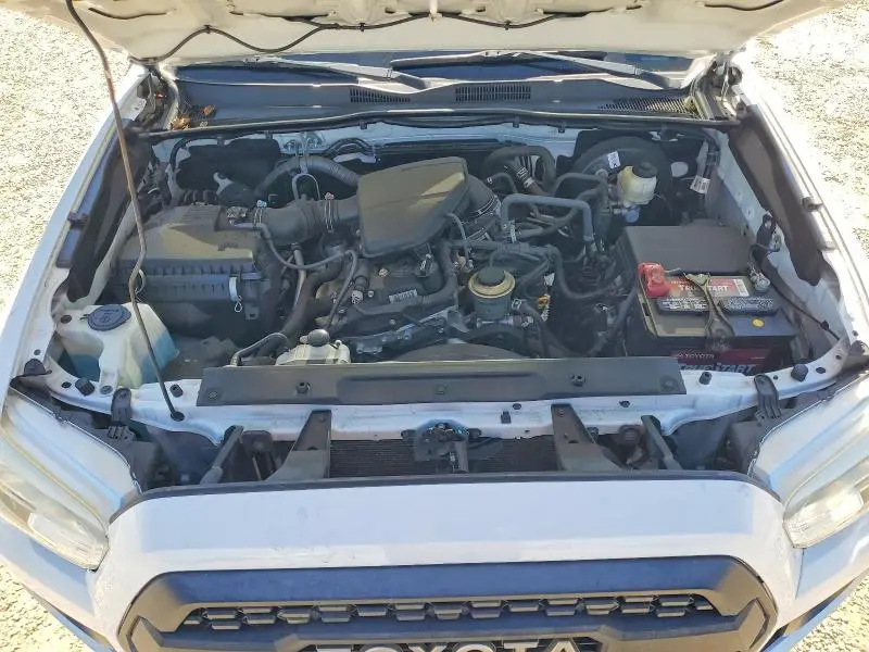 2018 TOYOTA TACOMA SR5  