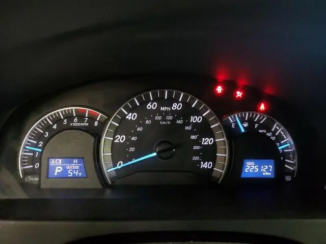 2012 TOYOTA CAMRY BASE  