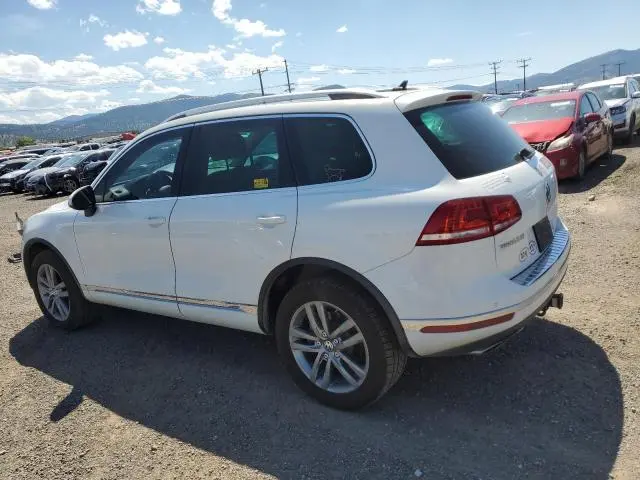 2016 VOLKSWAGEN TOUAREG SPORT  