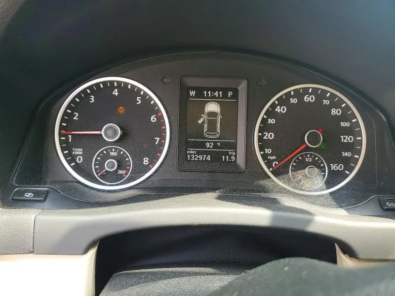 2010 VOLKSWAGEN TIGUAN S  