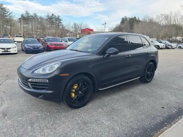2013 PORSCHE CAYENNE   