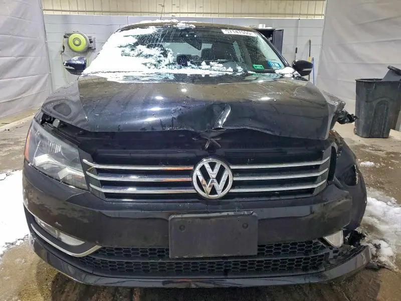 2015 VOLKSWAGEN PASSAT S  