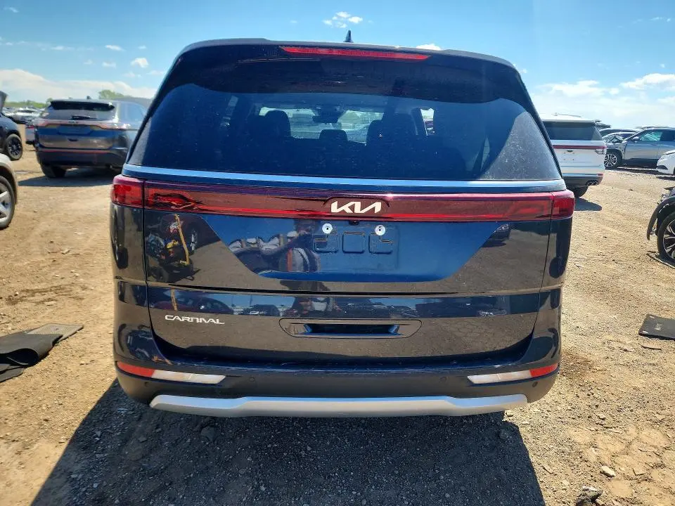 2023 KIA CARNIVAL LX  