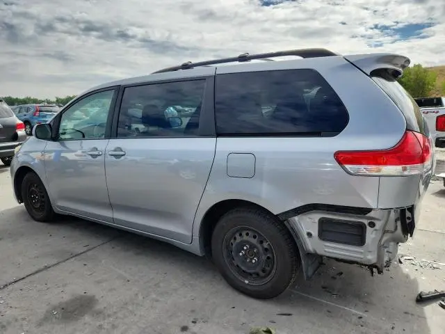 2011 TOYOTA SIENNA XLE  