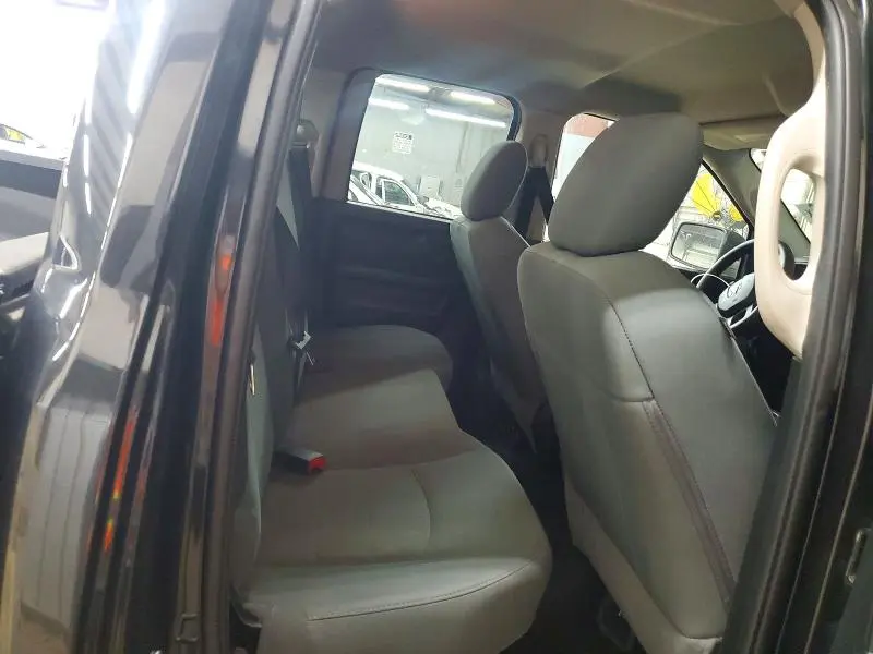 2016 RAM 1500 ST  