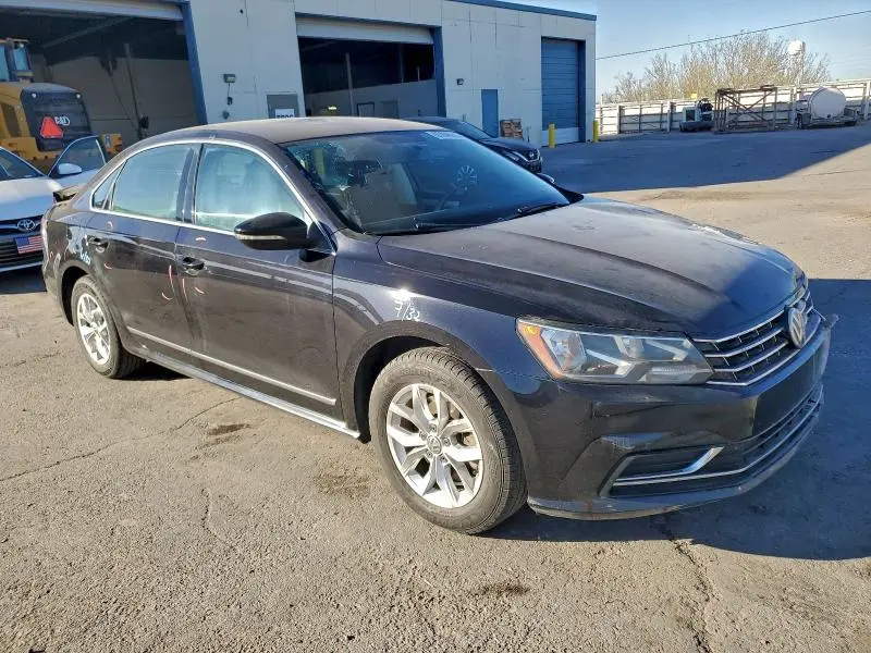 2017 VOLKSWAGEN PASSAT S  