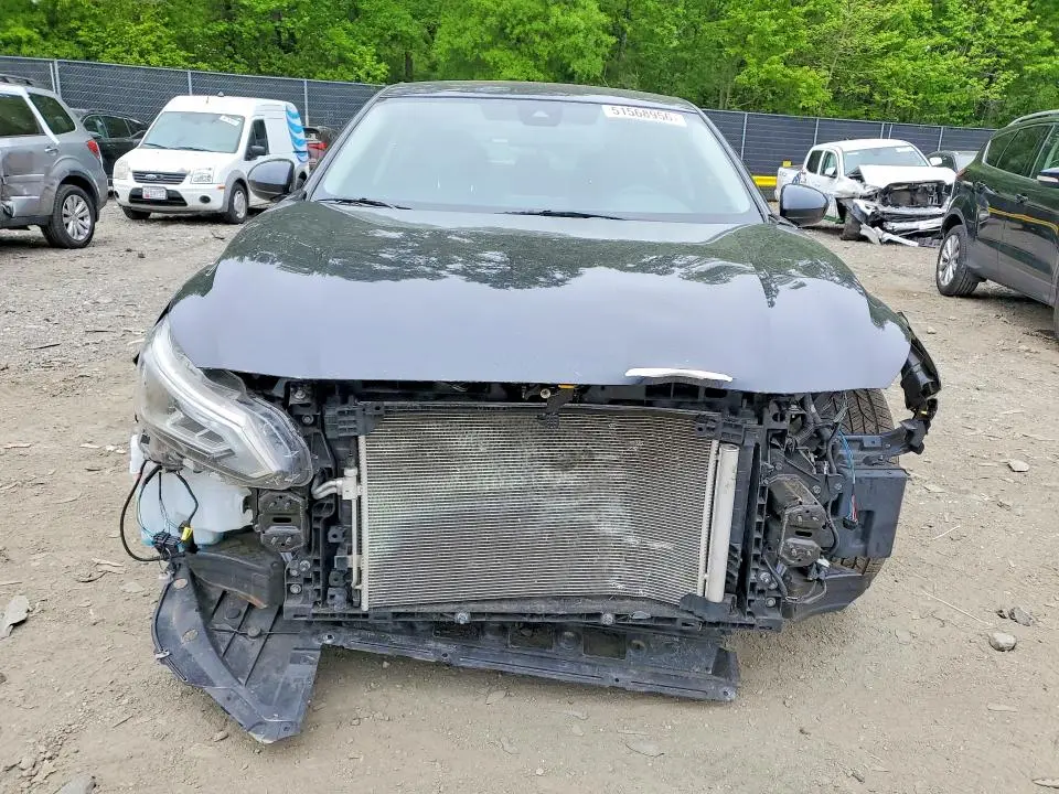 2022 NISSAN ALTIMA SV  