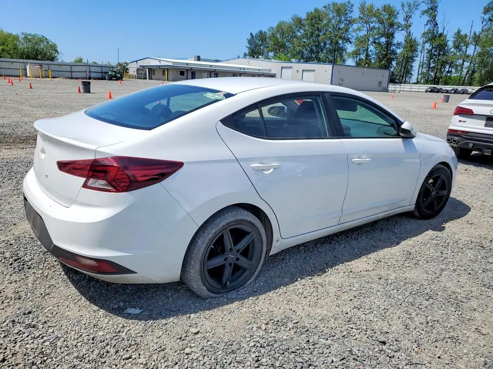 2019 HYUNDAI ELANTRA SE  