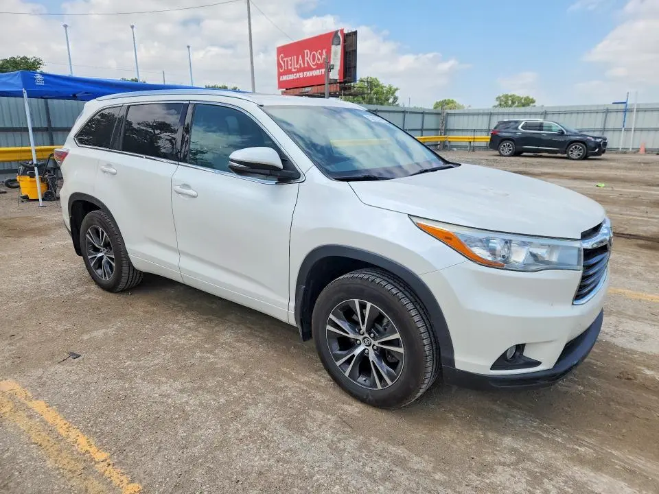 2016 TOYOTA HIGHLANDER XLE  