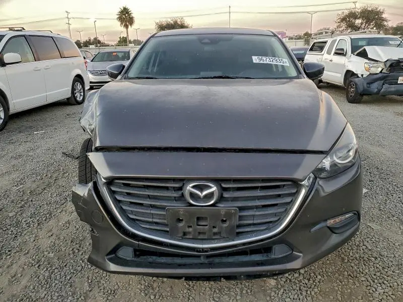 2018 MAZDA 3 TOURING  