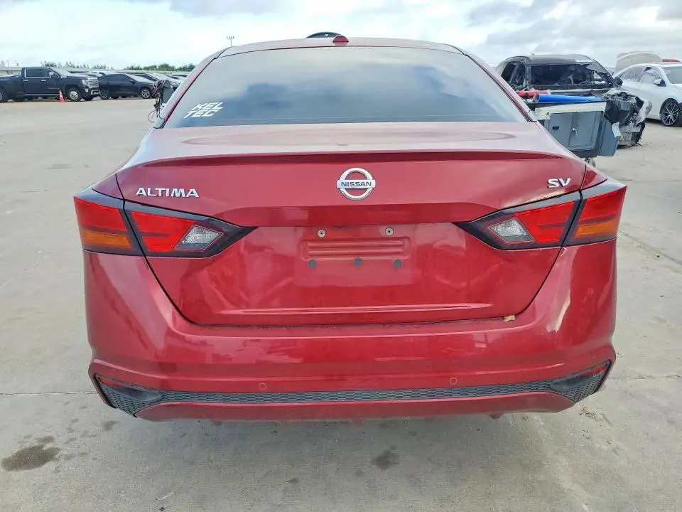 2022 NISSAN ALTIMA SV  