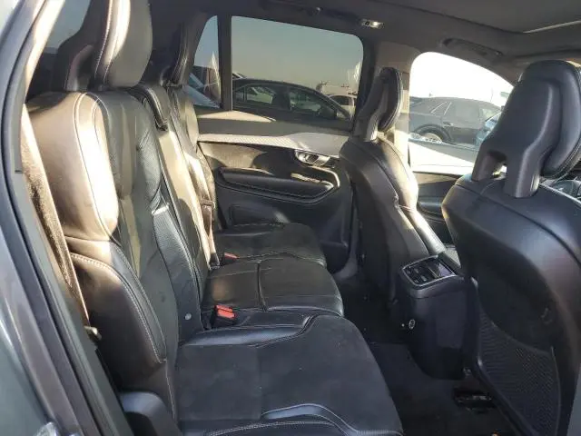 2017 VOLVO XC90 T6  