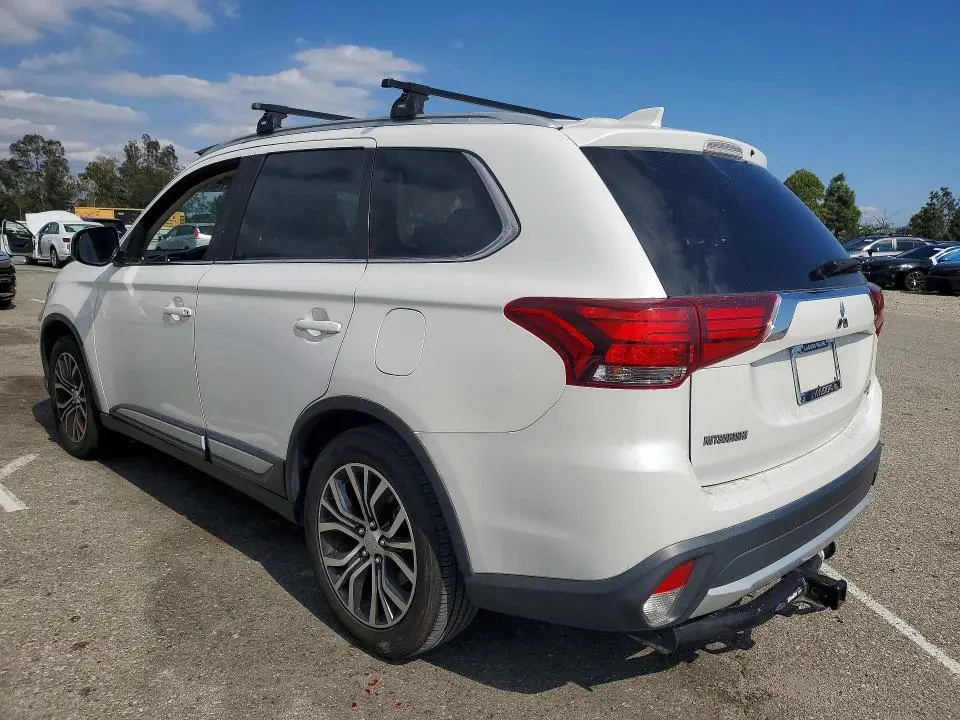 2017 MITSUBISHI OUTLANDER SE  
