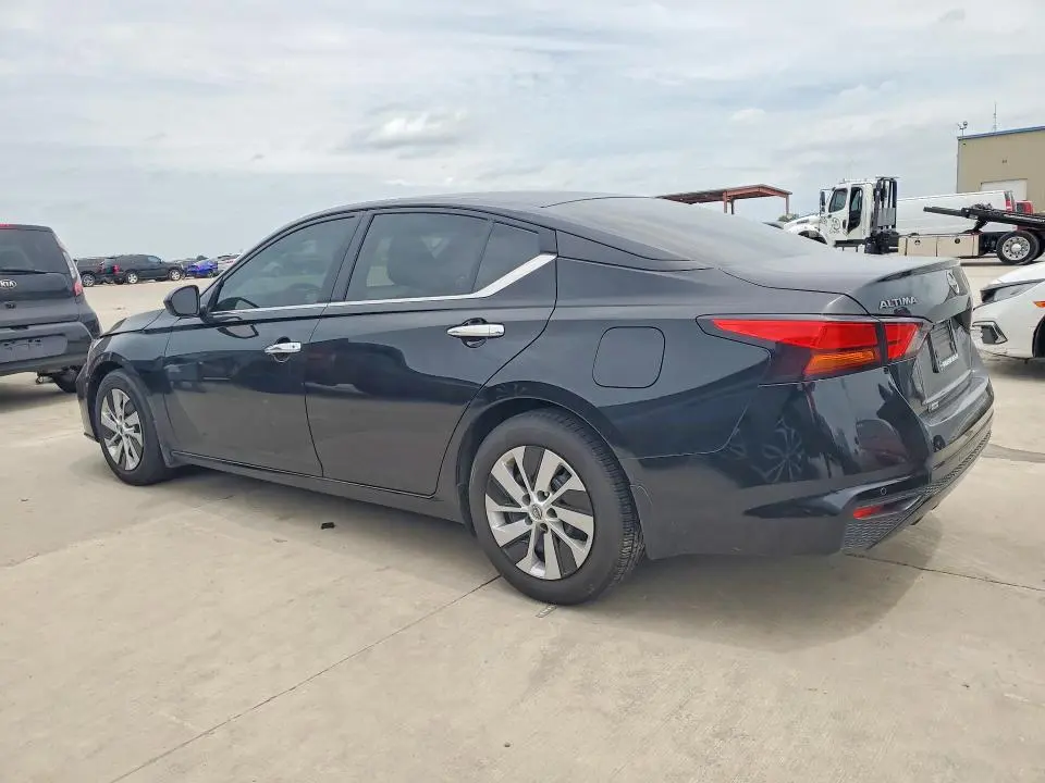 2024 NISSAN ALTIMA S  