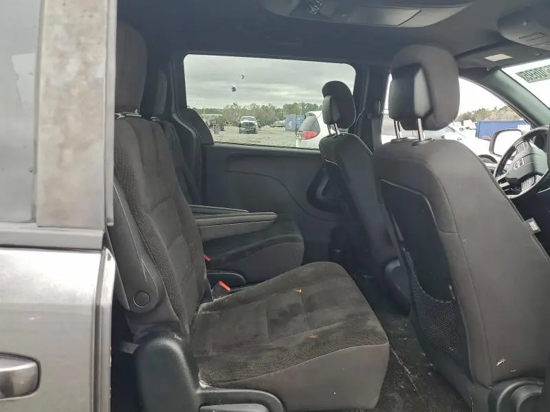 2017 DODGE GRAND CARAVAN SE  