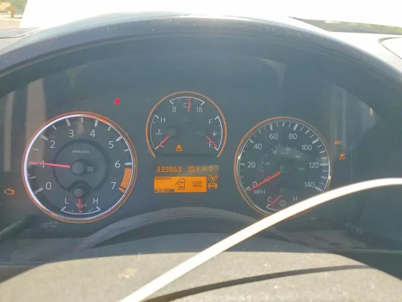 2012 NISSAN TITAN SV  