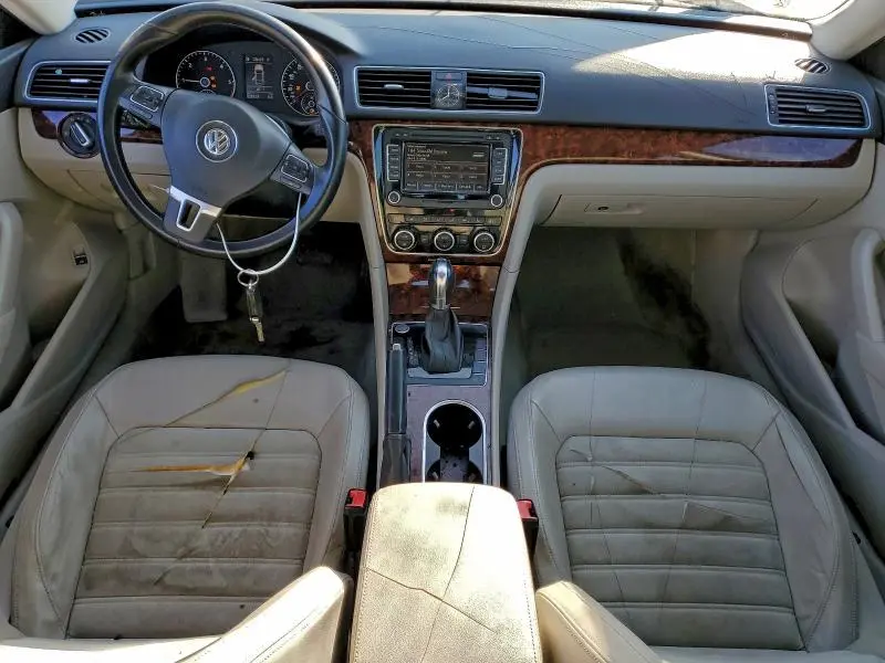 2013 VOLKSWAGEN PASSAT SEL  