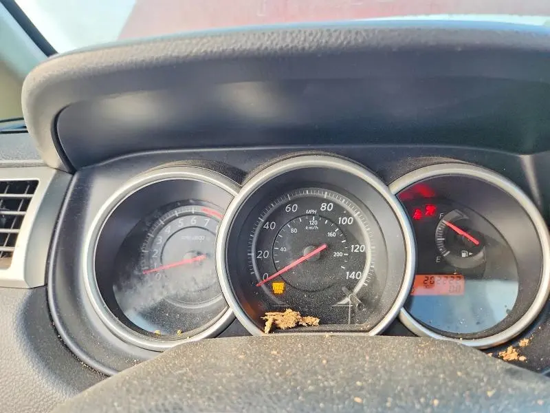 2010 NISSAN VERSA 1.8 S  