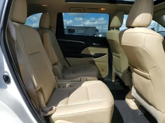 2016 TOYOTA HIGHLANDER LIMITED  