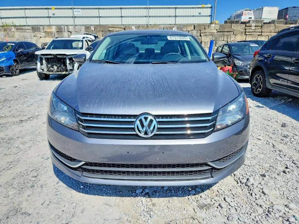 2012 VOLKSWAGEN PASSAT SE  