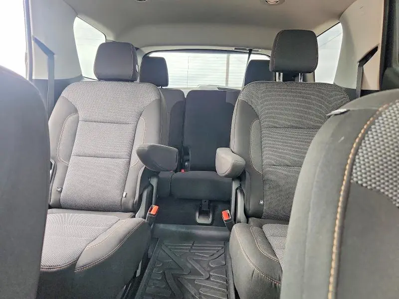 2018 CHEVROLET TRAVERSE LT  